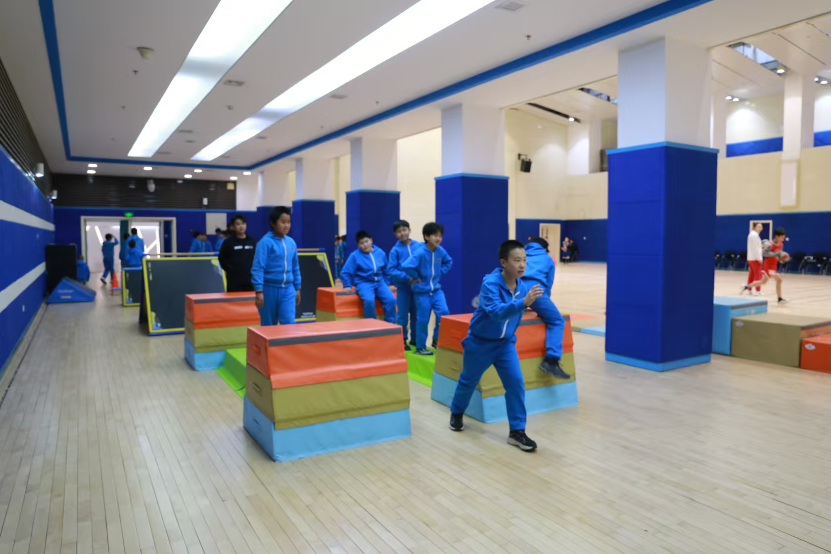 好博体育跑酷器材进京“炫秀”